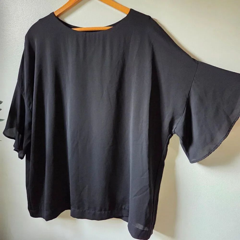 NWT J JILL WEAREVER COLLECTION BLACK BELL SLEEVES MINIMALIST OVERSIZED TOP M